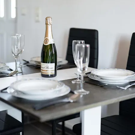 Le Duplex Des Vignes, Ideal Pro, Confortable Et Paisible Dans Le Sundgau En Sud Alsace, Aeroport Bale-mulhouse A 25 Mn En Voiture, Arrivee Autonome, Wi Fi Debit, 2 Places De Parking Gratuit Apartment Waldighoffen